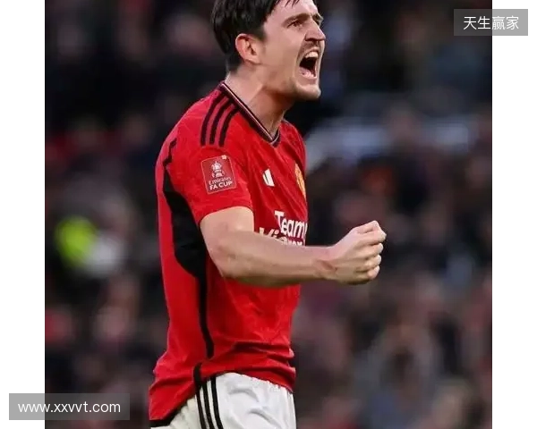 官方:马奎尔与曼联续约至2027年夏天,附带一年续约选项 官方:马奎尔与曼联续约至2027年夏天,附带一年续约选项