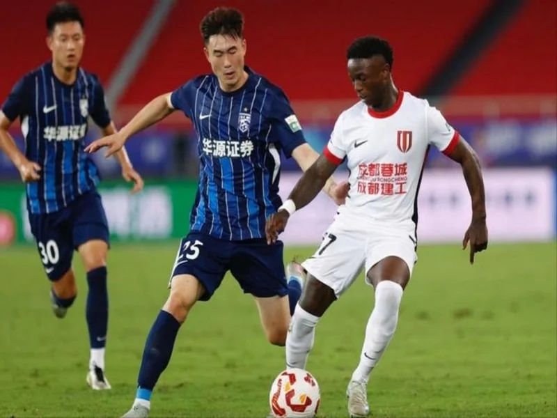 博主:蓉城外援卡隆目前仍处于留队状态,但已不可能随队踢中超